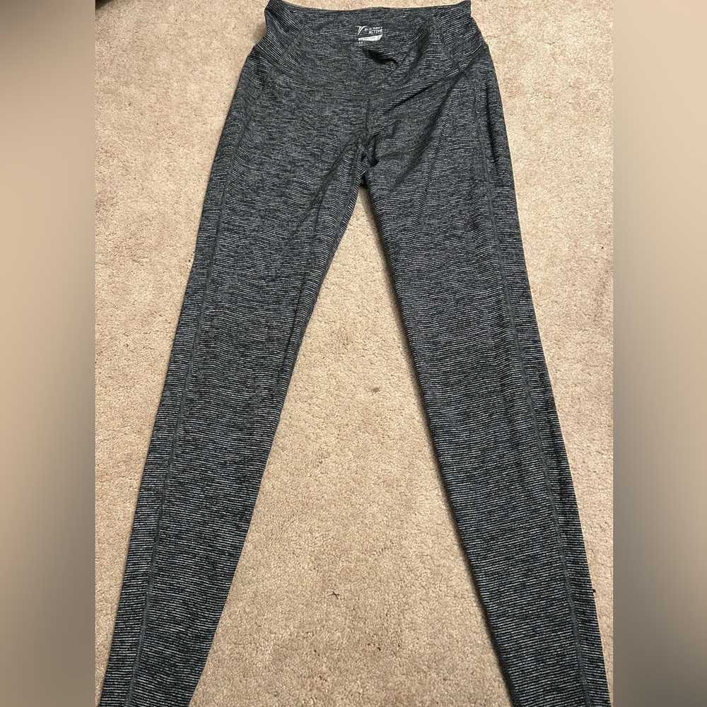 Old Navy Active Quick Dry Dark Gray stripe Leggings